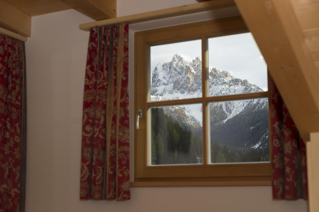 Appartments Jagerhof Braies  Bilik gambar