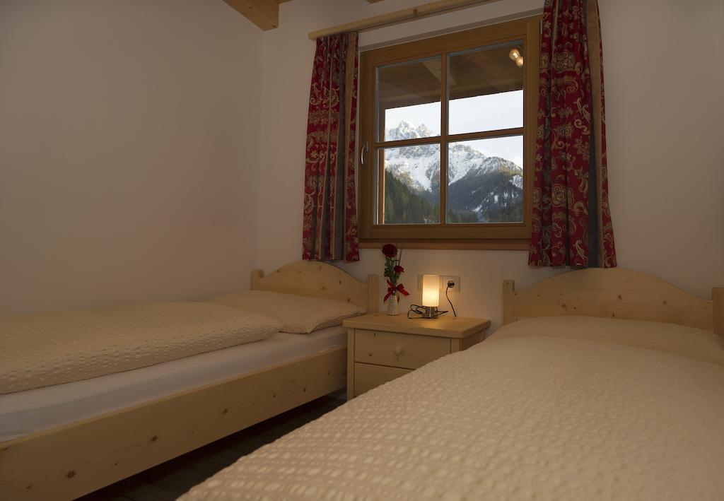 Appartments Jagerhof Braies  Bilik gambar